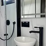 Aparthotel Na Wodzie Houseboat